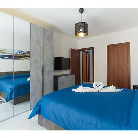 Lovely 2br Apt With Private Balcony In Marsalforn By 360 Estates アパート Żebbuġ