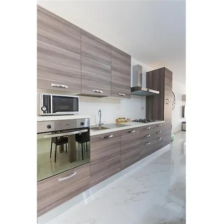 Lovely 2br Apt With Private Balcony In Marsalforn By 360 Estates *