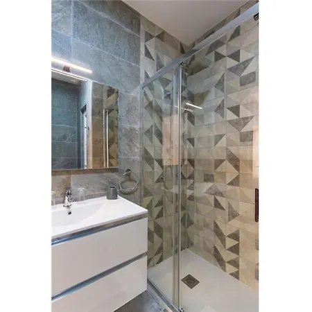 Lovely 2br Apt With Private Balcony In Marsalforn By 360 Estates