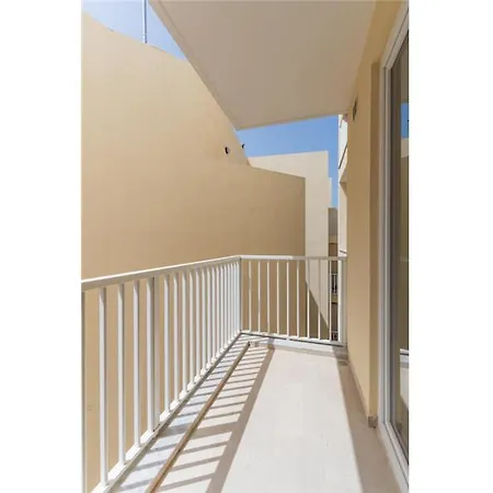 Διαμέρισμα Lovely 2br Apt With Private Balcony In Marsalforn By 360 Estates *